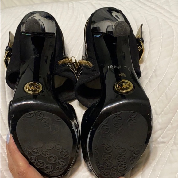 Sexy Black Michael Kors Heels - Picture 3 of 4